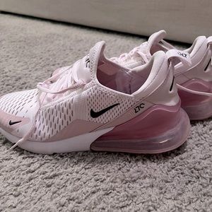 Nike Air Max 270